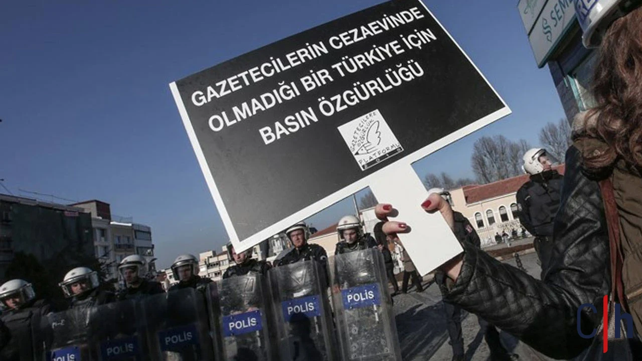 Adliyeler Haber Merkezine Donustu 6 Ayda 36 Gazeteciye 66 Yili Askin Hapis Cezasi-1