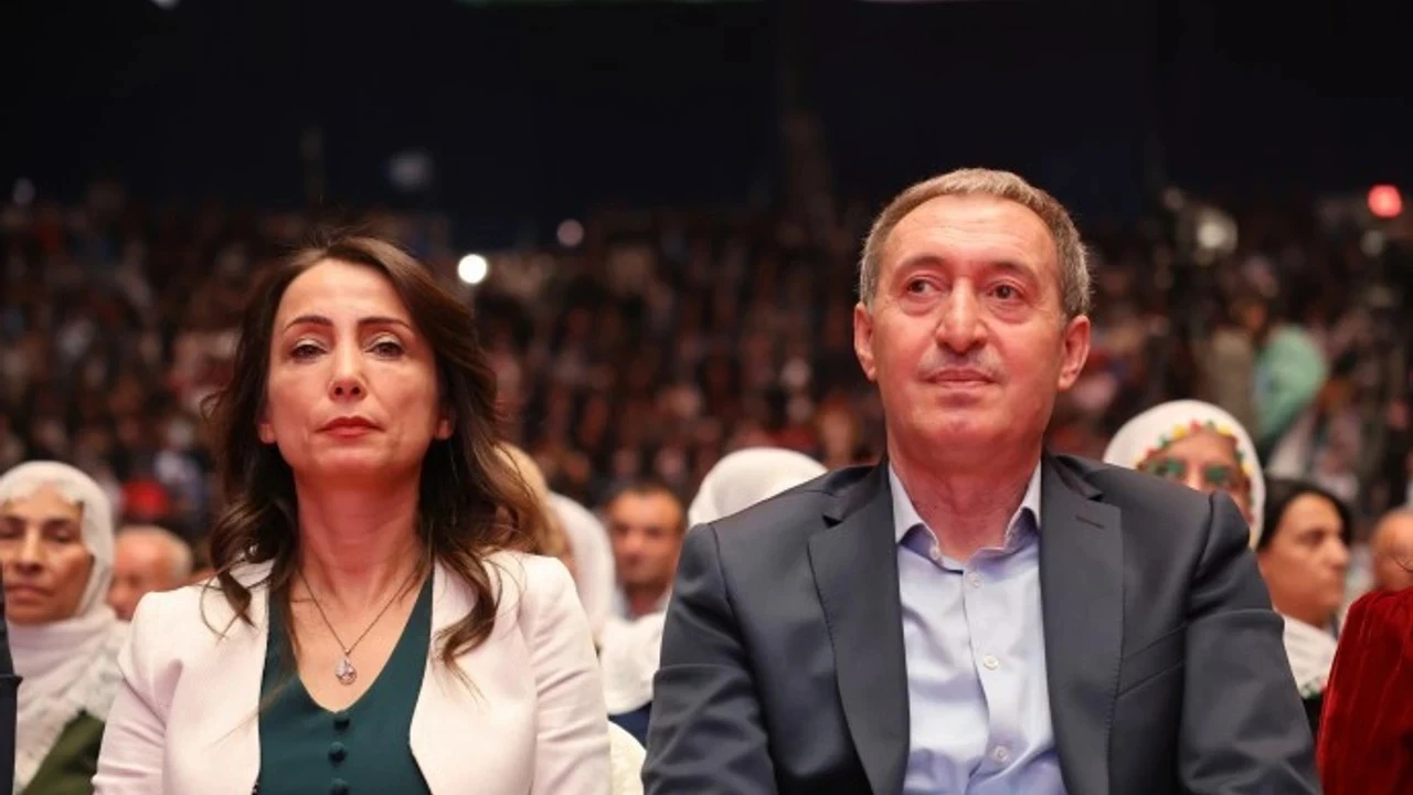 Dem Parti Es Genel Baskanlari Amedspora Verilen Ceza Derhal Geri Alinmali Ldru