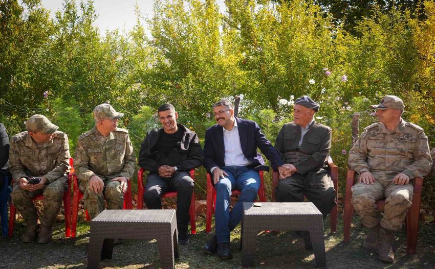 20251108Aw575725 4 850X527