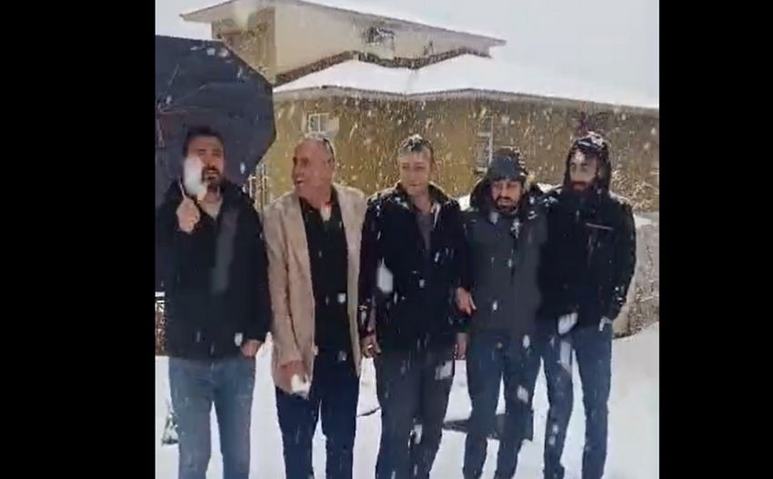 20251116Aw580348 850X527