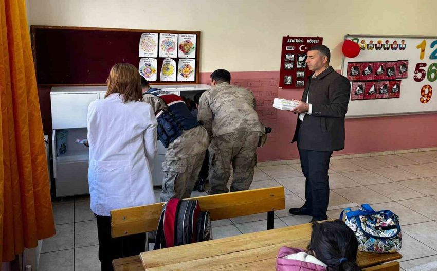 20251120Aw582997 2 850X527