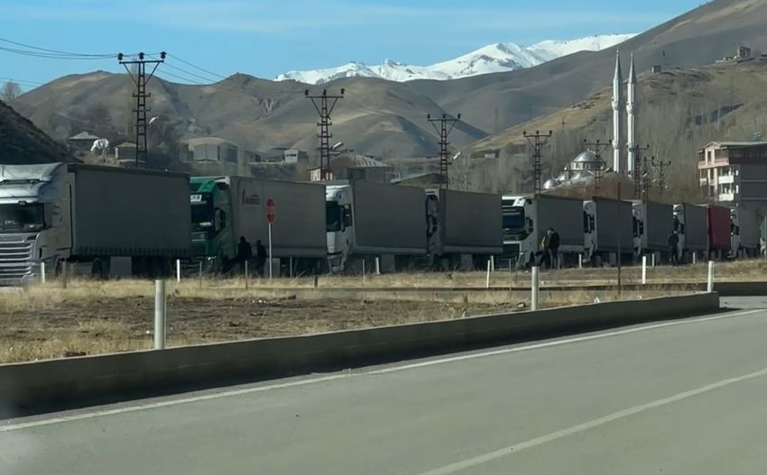 20251121Aw584091 850X527