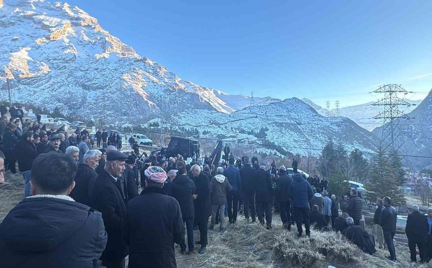 20251121Aw584162 2 850X527