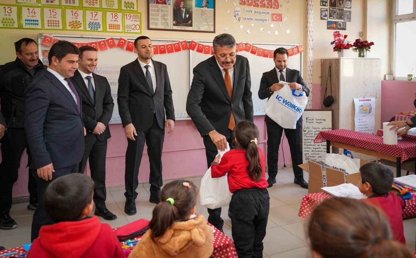 20251127Aw588298 1 850X527