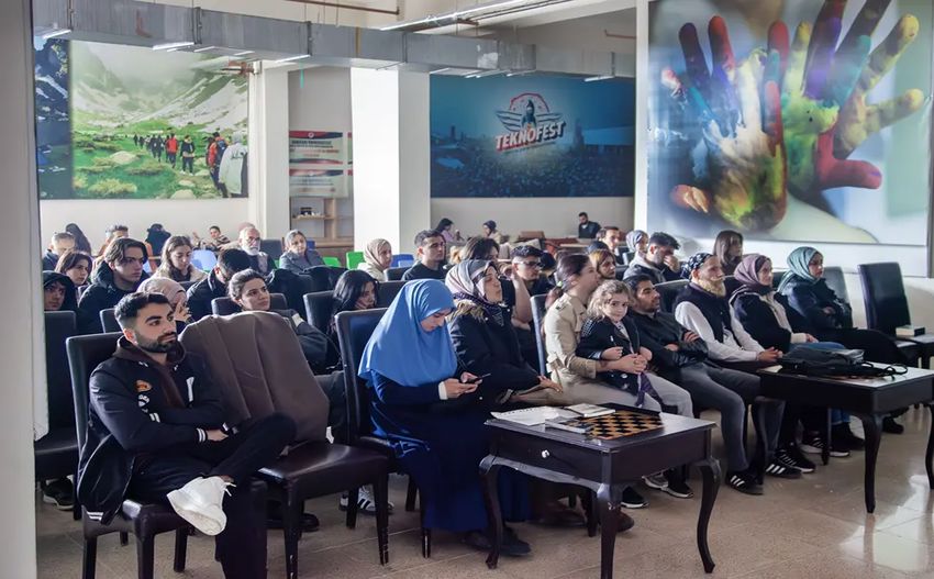 Eb50B920 D250 4295 A8Ea 92C1Cb5310E3 850X527