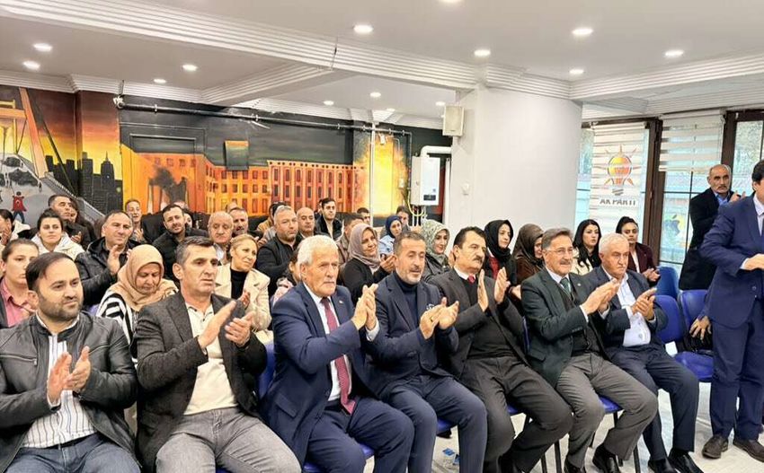 Hakkari Ak Parti Danisma Toplantisina Bakan Yardimcisi Serdar Camda Katildi 850X527