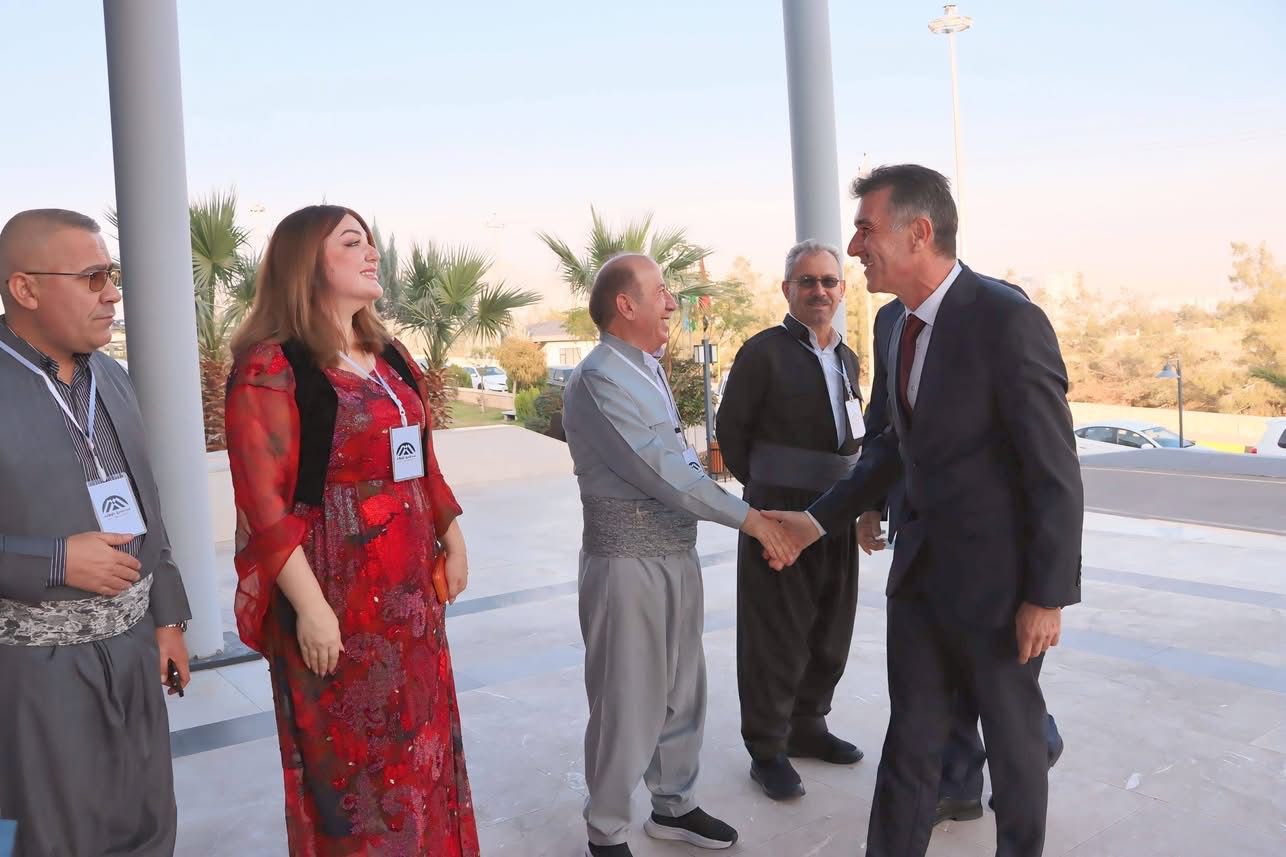 70389412 A6B6 481C 8B7A 16A4649Cdd25