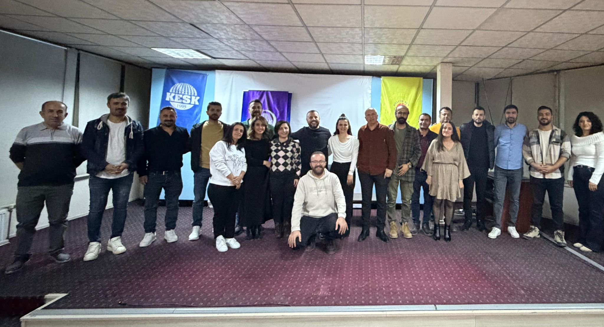 E9814C77 E099 4B5A 971D Ce3F776Ed77C