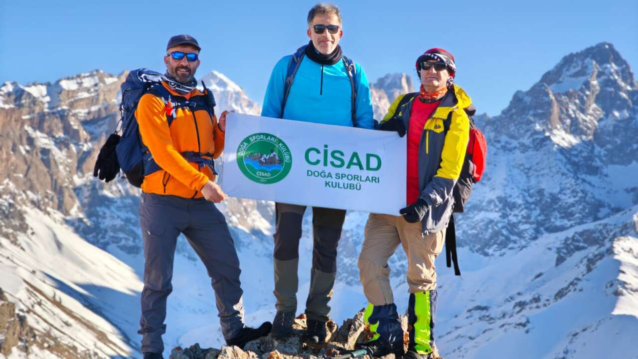 Hakkarili Dagcilar Nesli Tukenen Gelincik Goruntuledi 003