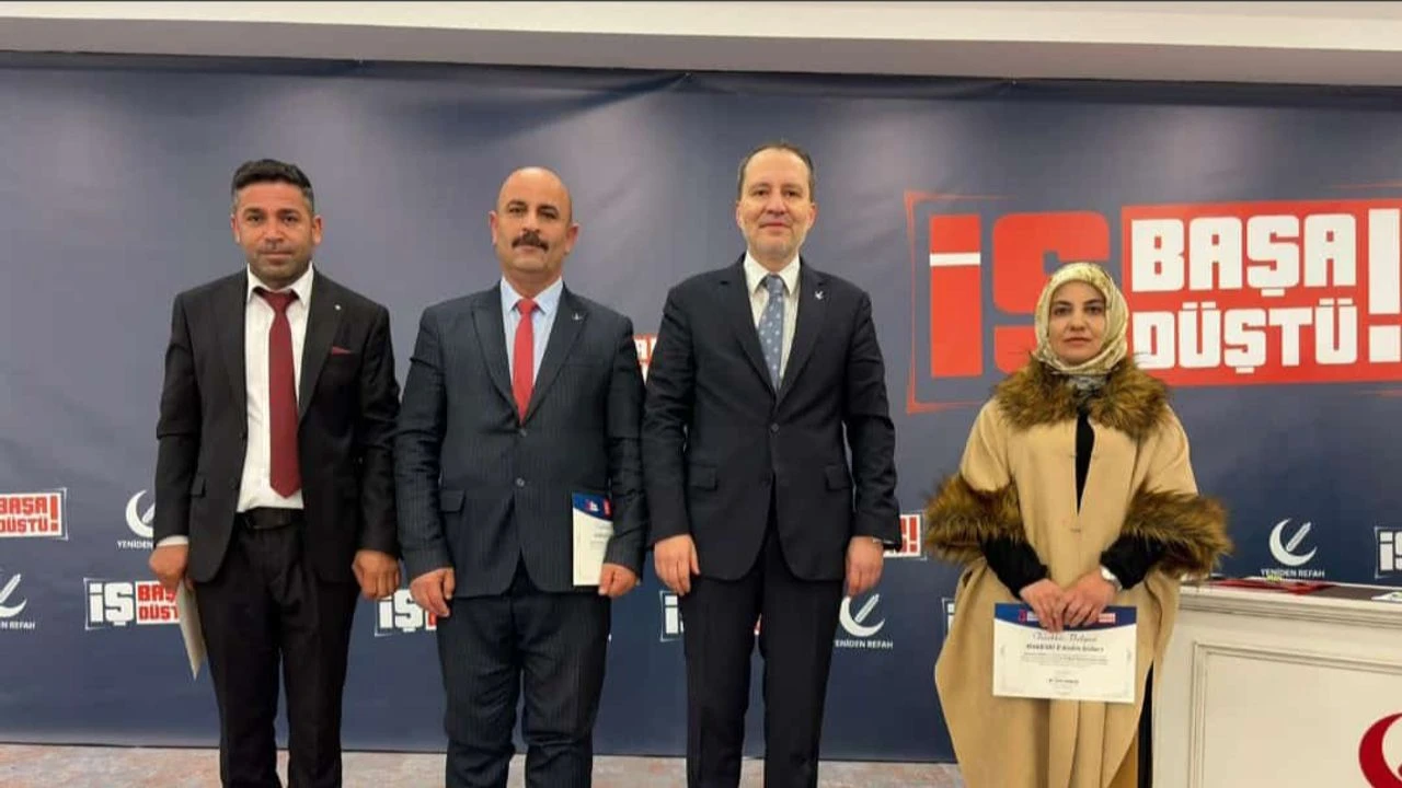 Screenshot 2025 12 13 18 45 36 082 Comwhatsapp