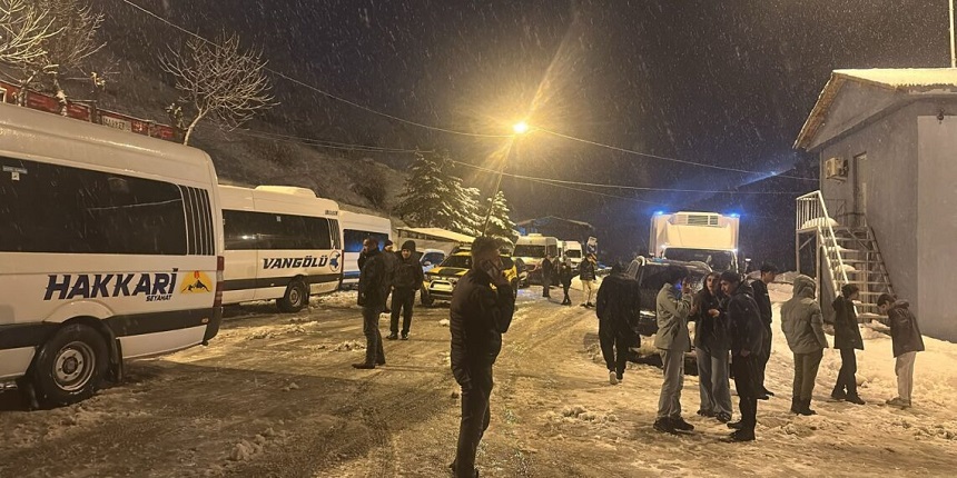 Yeni Köprü Yol Kapalı Çığ