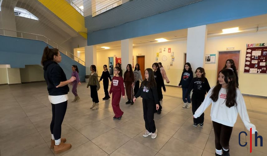 20260217Aw643508 8 857X503