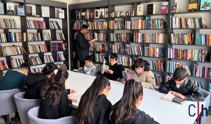 20260226Aw650433 11 857X503