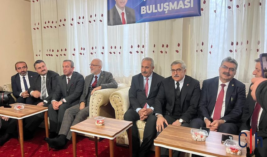 H A F8O9L W E A A Ve9 B 857X503