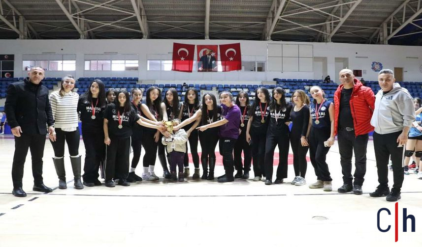 Hafn1Ztwwaaznyf Jpg 3 857X503