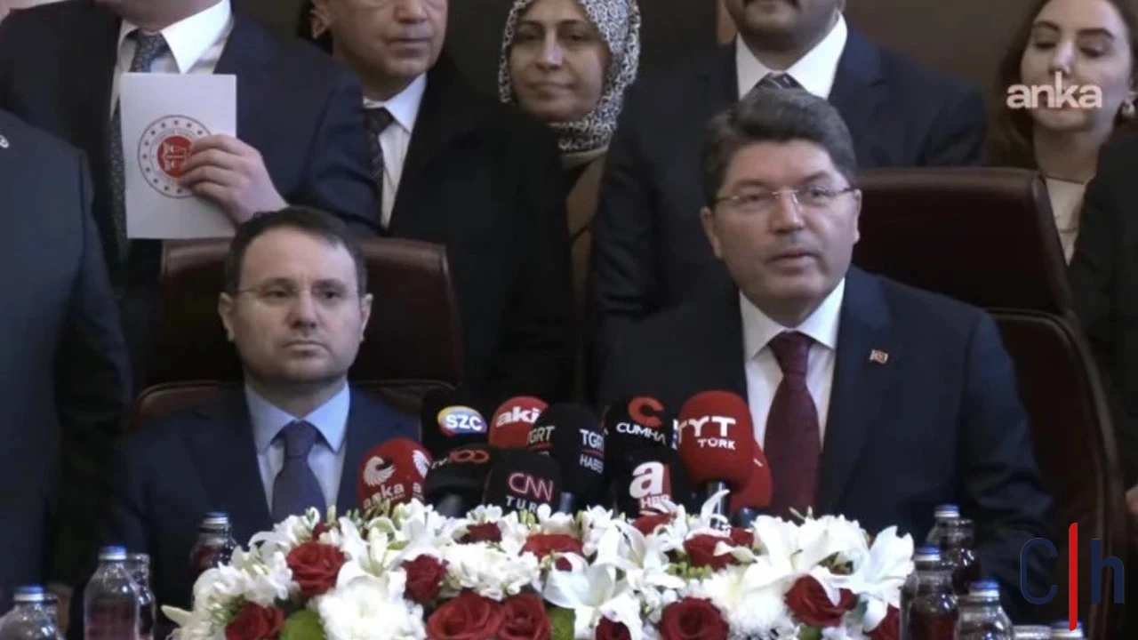 Yılmaz Tunç Adalet Bakanlığını Akın Gürlek'e devretti
