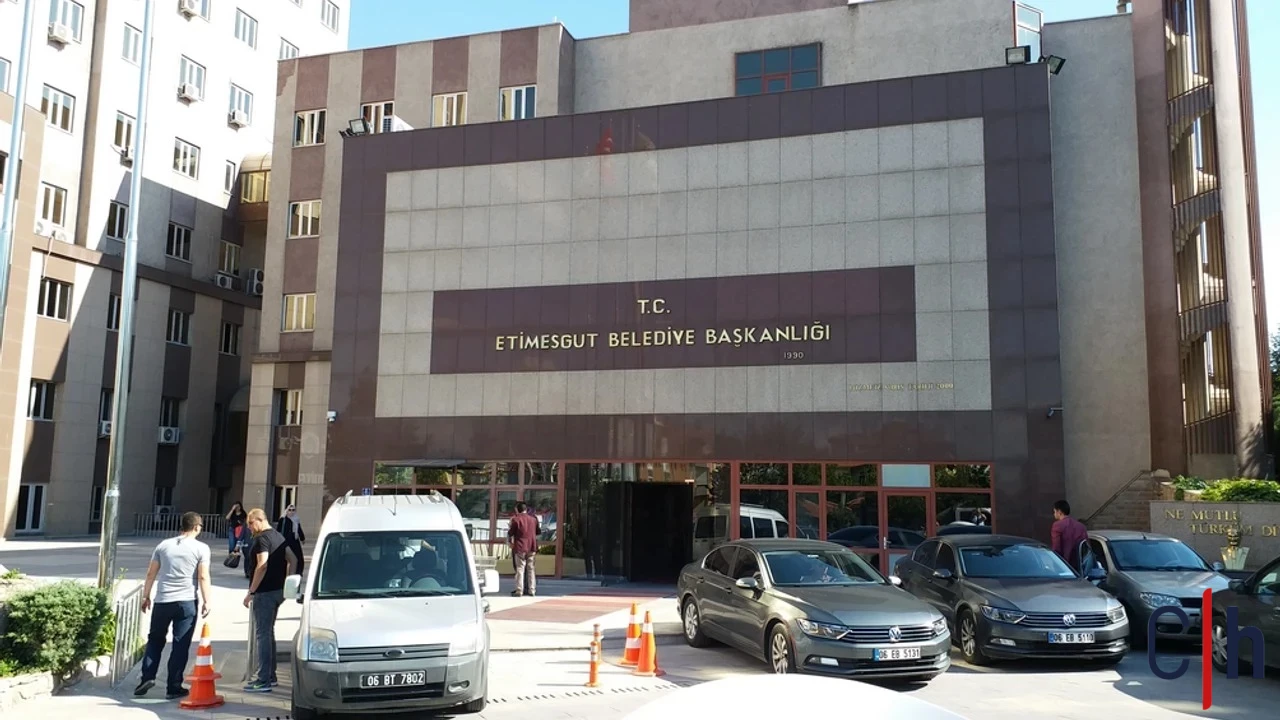 Etimesgut Belediyesi’ne Operasyon: 4 Kişi Gözaltına Alındı