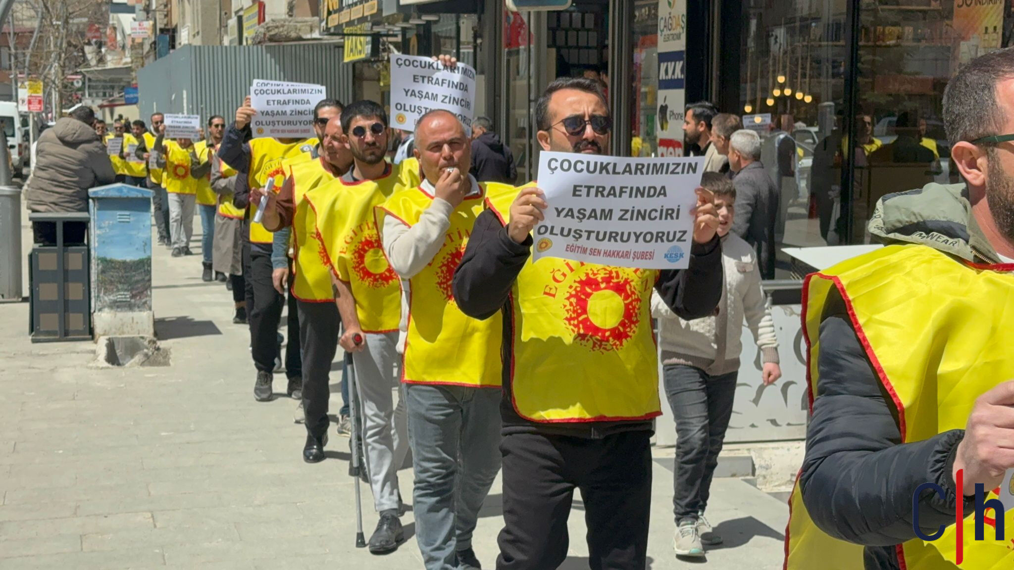 165E2568 F8D6 4A89 92Df B4Ad200B6554