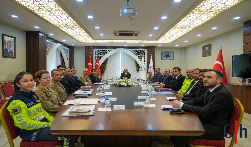 H F P Ri7A X I A Az1Mu 857X503