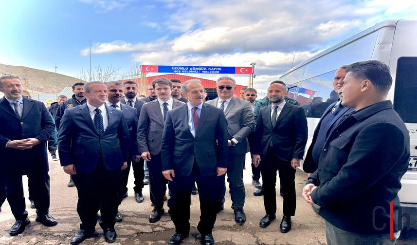 H F4 M Jd U X E A Aradz 857X503