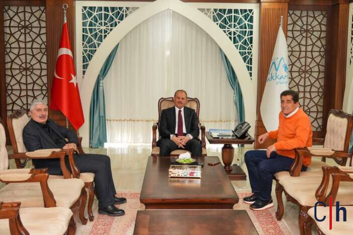 Vali Tasyapani Makaminda Ziyaret Ettiler Ihh Insani Yardim Dernegi Hakkari Il Baskani Is 2