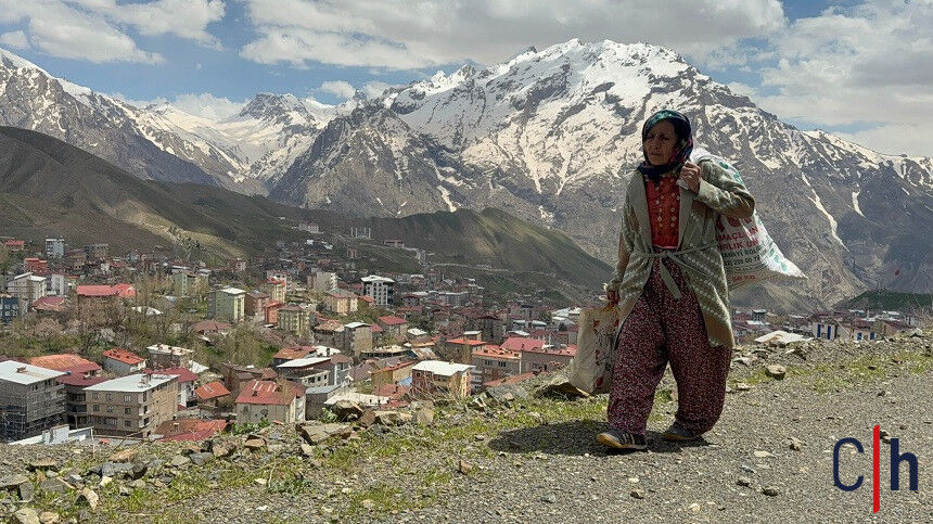 Hakkari Yaşlı Anne
