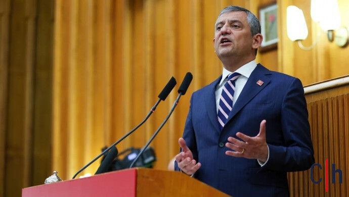 Özgür Özel33