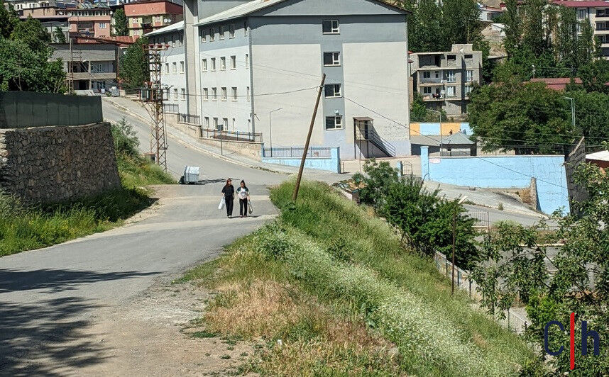 Yeni Mah