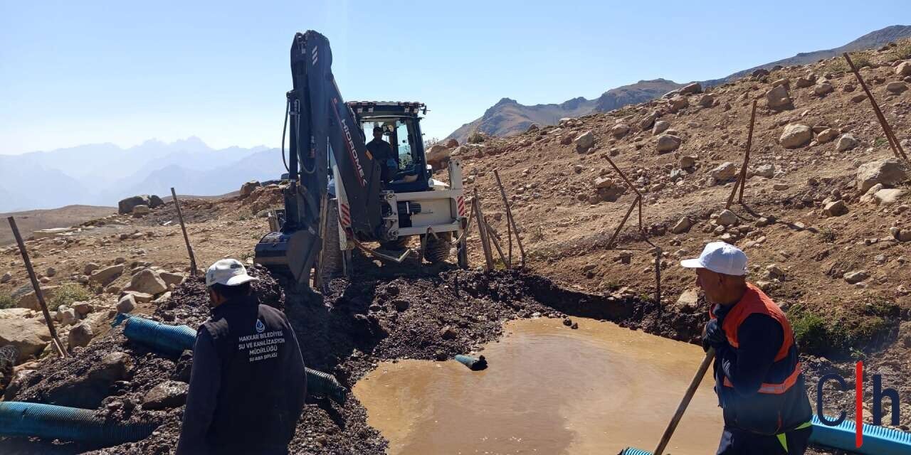 Hakkari Belediyesi Berçelan’da kış hazırlığına başladı