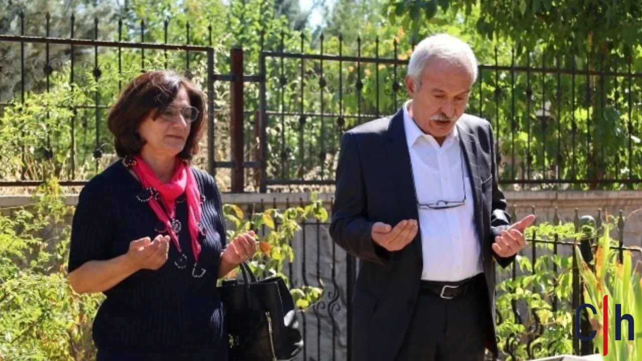 Başkan Mızraklı'dan Elçi ve Zana'nın mezarına ziyaret