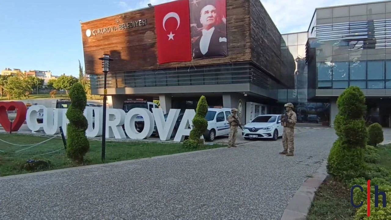 Çukurova Belediyesi'ne operasyon: Çok sayıda gözaltı