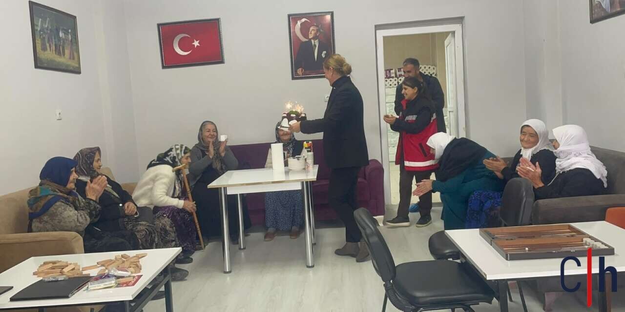 Hakkari’de Verde teyzeye doğum günü sürprizi