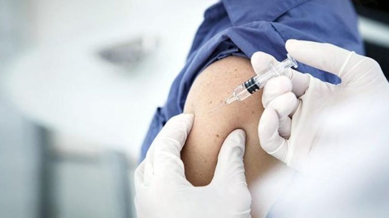 Eczacılar şaşkın: Zatürre ve grip aşısı kalmadı, talep listesi oluşturuluyor