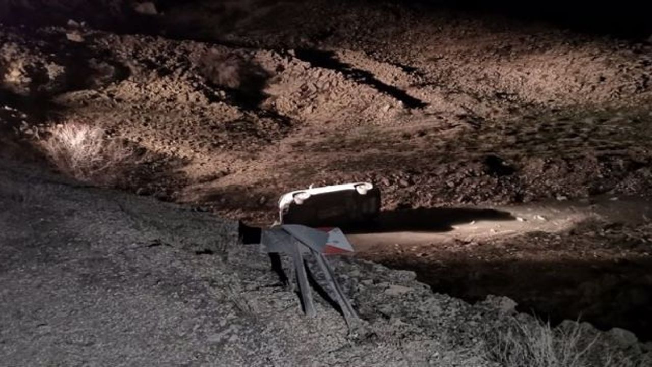Dersim'de Gülistan Doku soruşturmasını yürüten savcının olduğu araç kaza yaptı