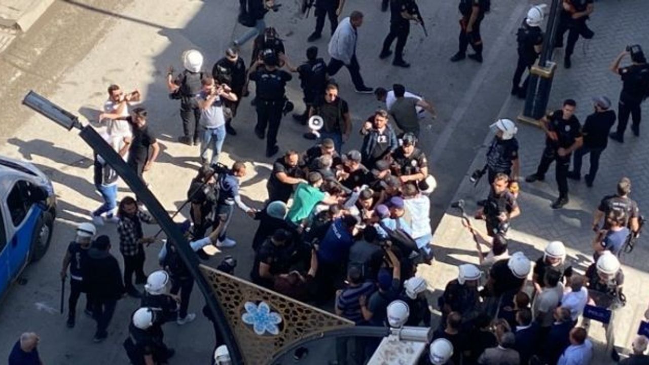 Hakkari'de KDP protestosuna polis saldırısı