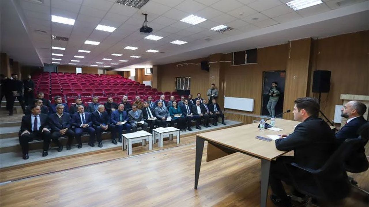 Çukurca’da Muhtarlar Toplantısı Gerçekleştirildi