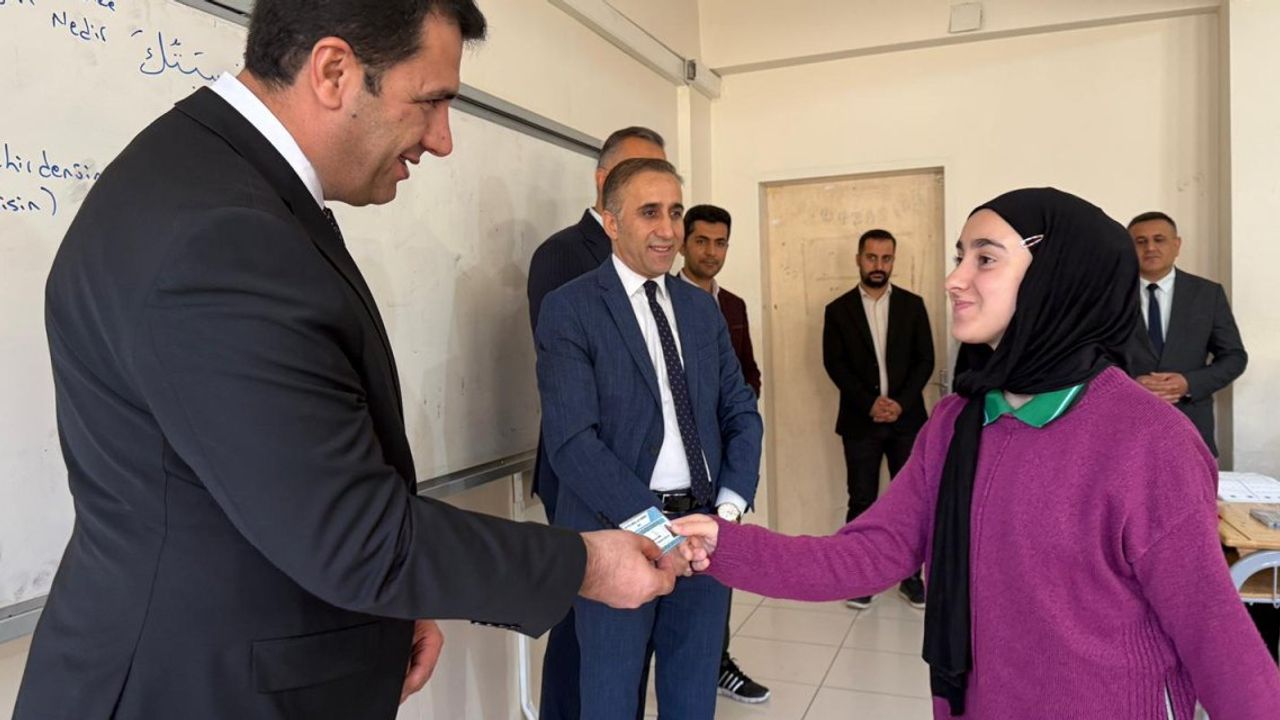 Şemdinli Belediyesi’nden Öğrencilere Ücretsiz Ulaşım Desteği