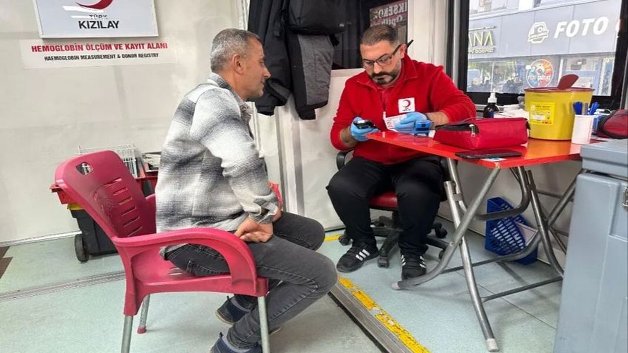 Kızılay’dan Yüksekovalılara Dayanışma Çağrısı: “Bir Damla Kan, Bir Hayat Kurtarır”