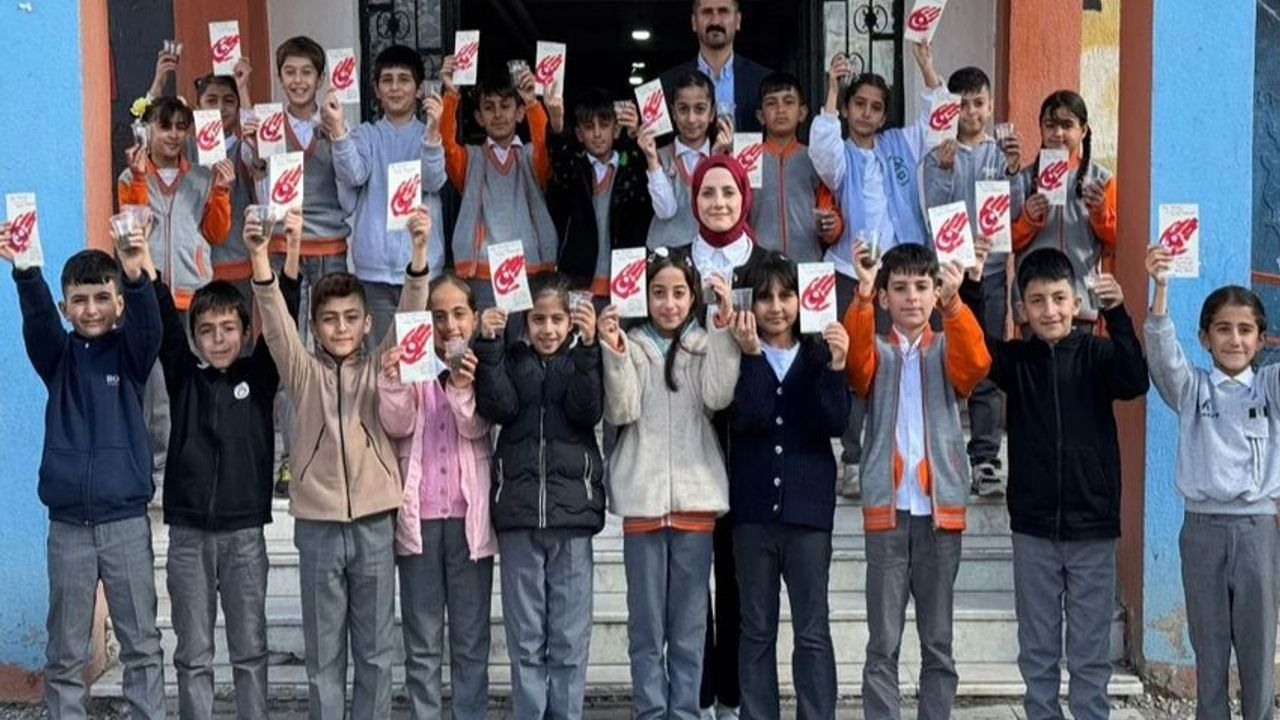 Hakkari'de Cumhuriyet Coşkusu Ata Tohumlarıyla Buluştu