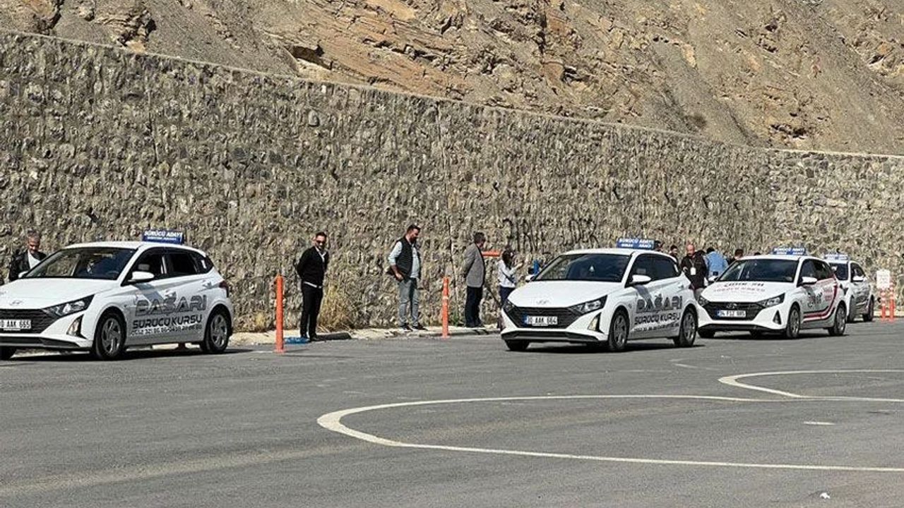 Hakkari'de Direksiyon Sınavlarında Güvenlik ve Eğitim Kalitesi Artırılacak
