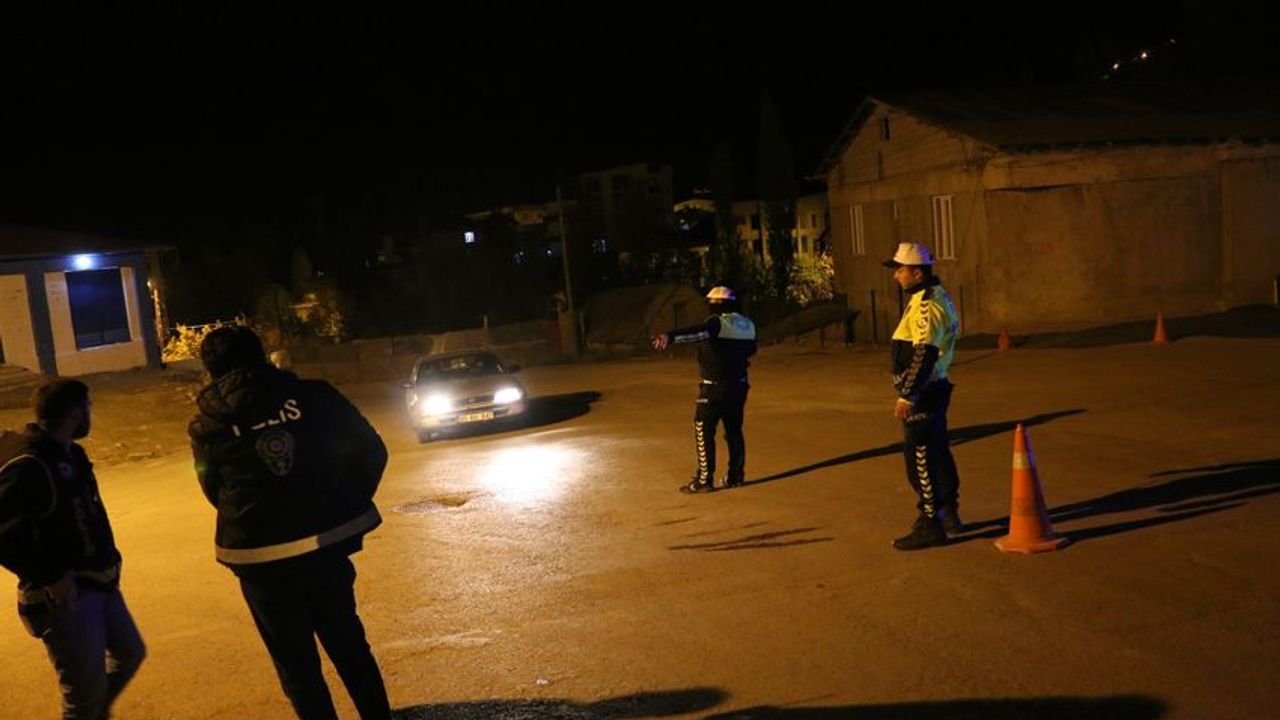 Hakkari’de Emniyetten Şehrin Dört Bir Yanında Huzur Uygulaması