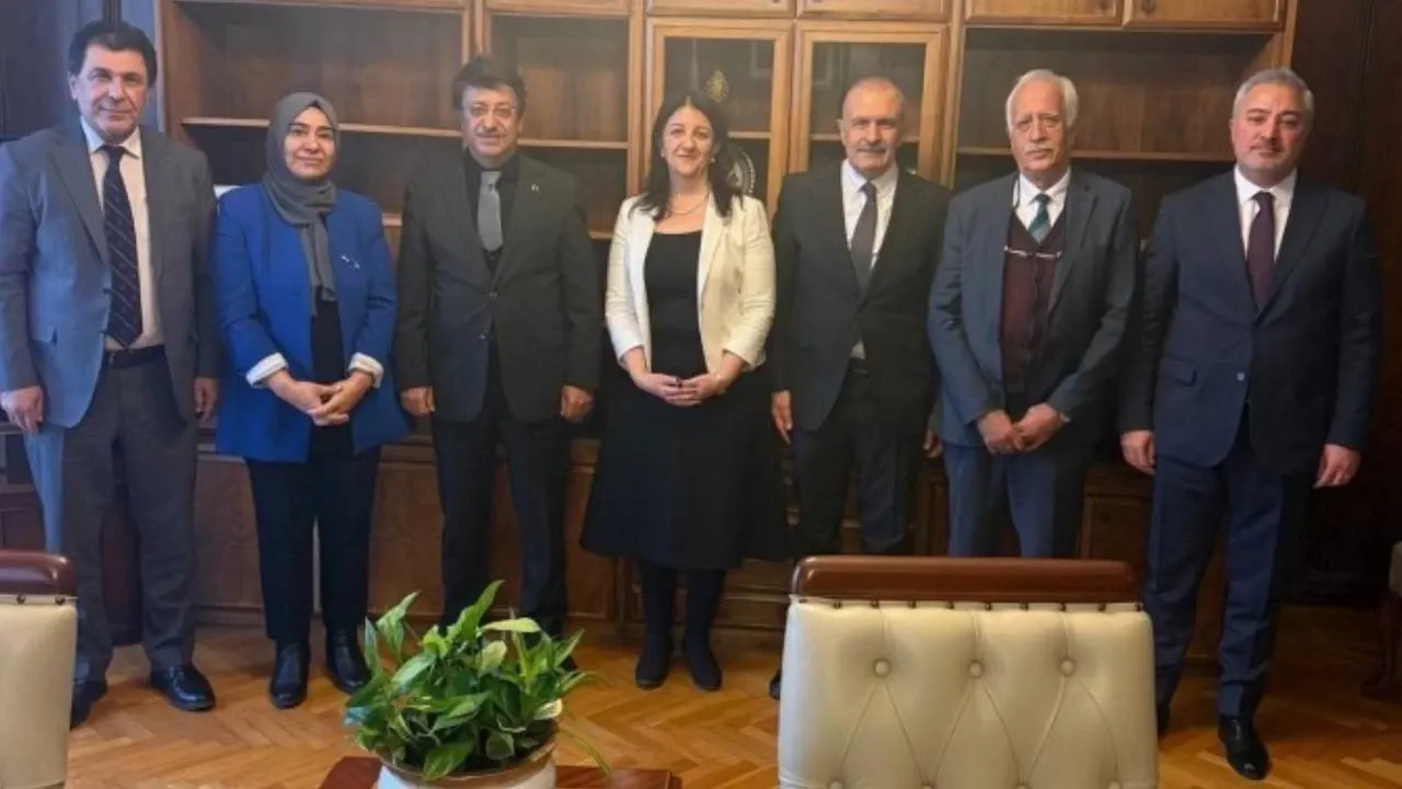 DEM Parti ve AKP’li Vekiller Bir Araya Geldi