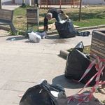 Belediye Ekipleri Çöp ve Çekirdek Kabuklarını Topladı