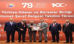 Hisarciklioğlu'ndan Taş'a Hizmet Şeref Belgesi