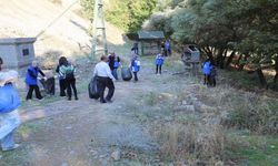 Çukurca'da “Sınırdan Sınırların Ötesine Projesi” kapsamında, çevre temizliği etkinliği