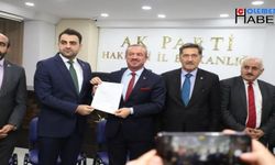 Başhekim Aşan, AK Parti Hakkari belediye başkan aday adayı oldu