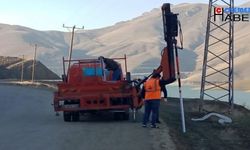 Hakkari İl Özel İdaresi, 60 adet kar direği dikti