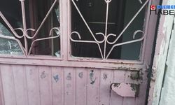 Colemêrg’te bir mahalle ablukaya alınarak evlerin kapı ve camları kırıldı