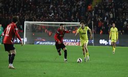 Maç Özeti izle.. Gaziantep FK Fenerbahçe karşılaşması 0-2