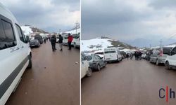 Habur'daki yoğunluk Çukurca Üzümlü Sınır Kapısında geçişleri aksattı